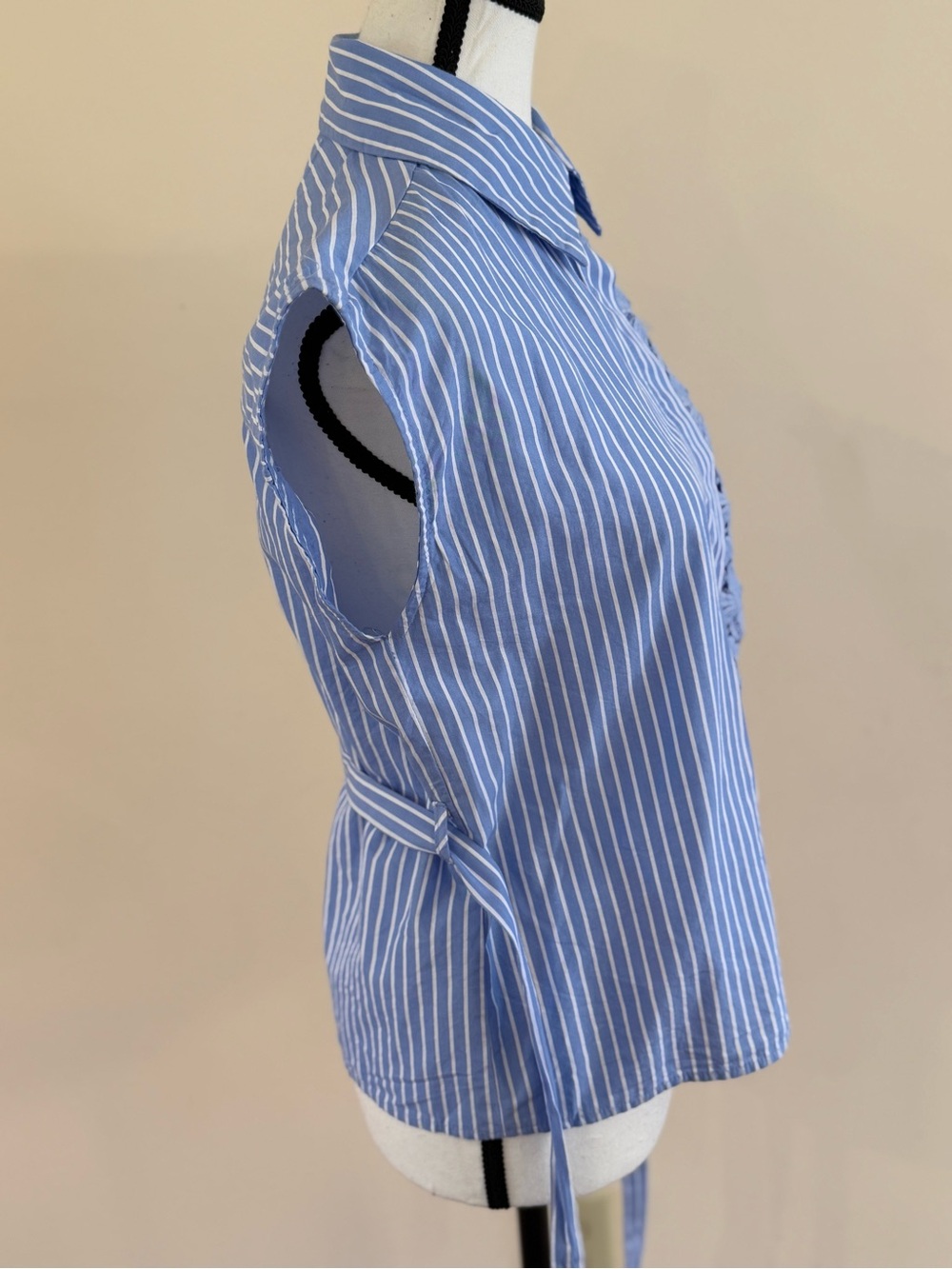 Blue Striped Button-Up Shirt with Lace Appliqué and Tie Waist size Small - Picture 4 of 7